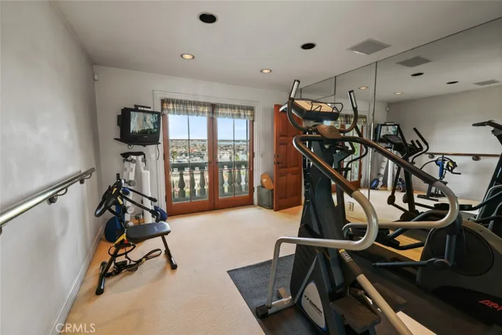 108 Kings Place, Newport Beach, California 92663