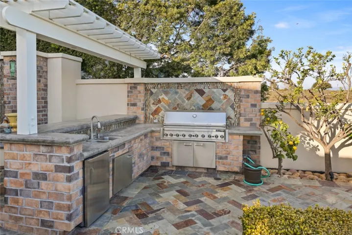 108 Kings Place, Newport Beach, California 92663