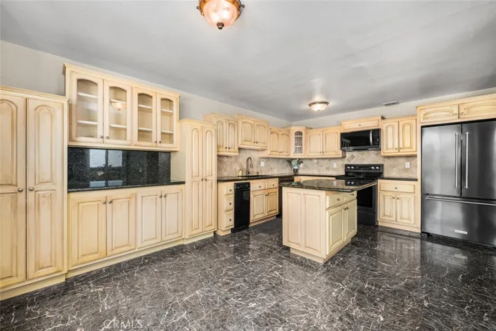28121 Highridge Road 301, Rancho Palos Verdes, California 90275