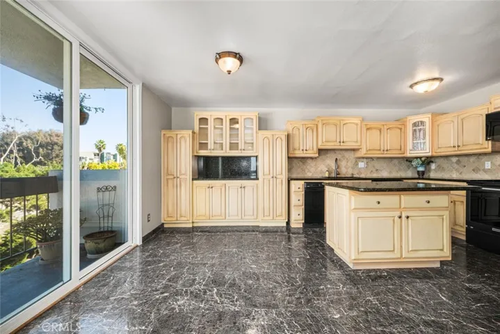 28121 Highridge Road 301, Rancho Palos Verdes, California 90275