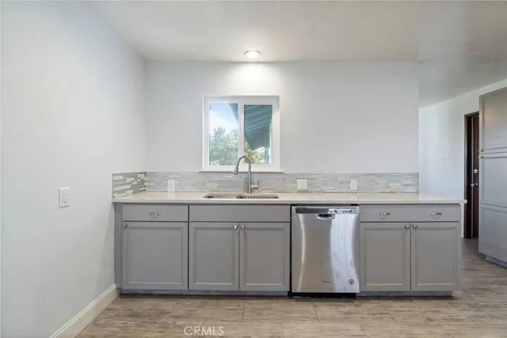 521 Fairview Avenue, Madera, California 93637