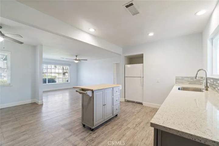 521 Fairview Avenue, Madera, California 93637