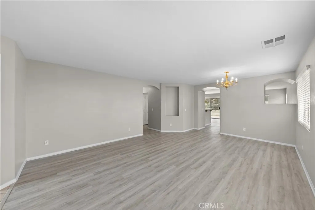 29344 Gateway Drive, Lake Elsinore, California 92530 home-pic-9