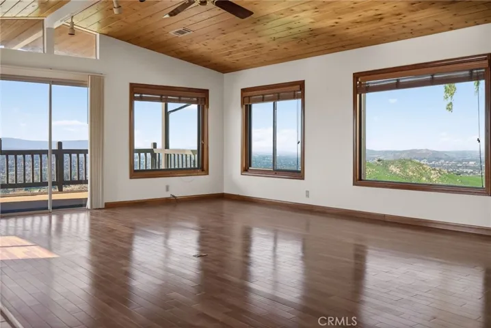 Panoramic views from every angle.