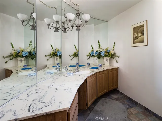 29897 Knoll View Drive, Rancho Palos Verdes, California 90275