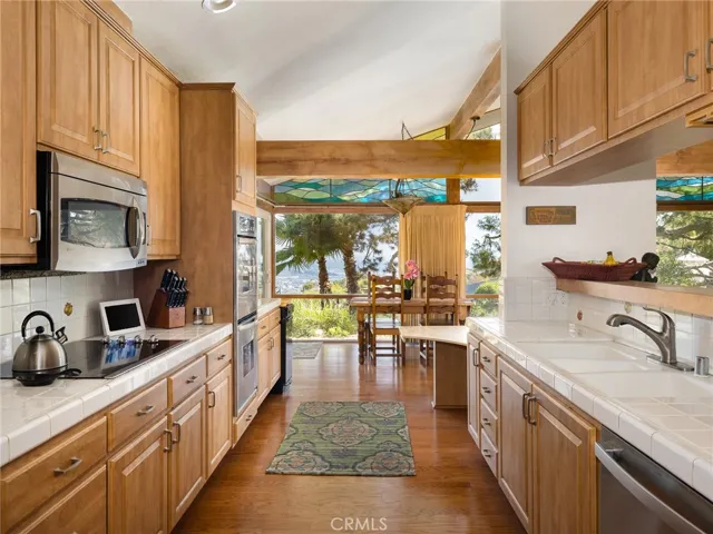 29897 Knoll View Drive, Rancho Palos Verdes, California 90275