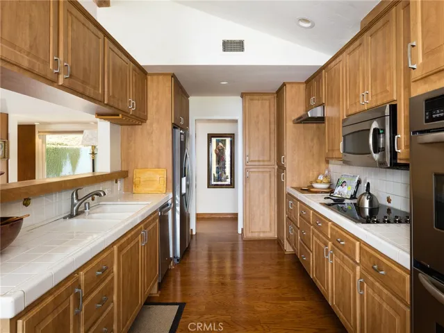 29897 Knoll View Drive, Rancho Palos Verdes, California 90275