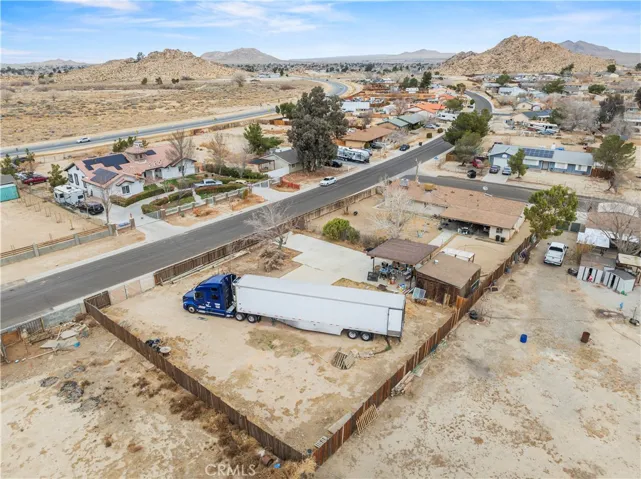 17104 Queensglen Avenue, Palmdale, California 93591