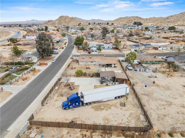17104 Queensglen Avenue, Palmdale, California 93591
