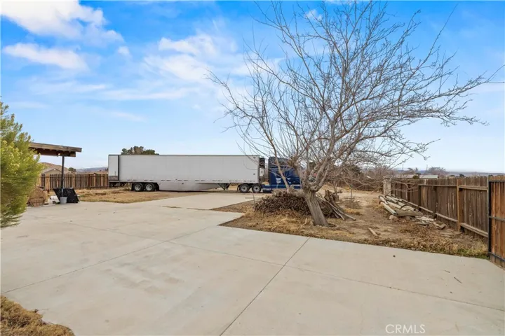 17104 Queensglen Avenue, Palmdale, California 93591