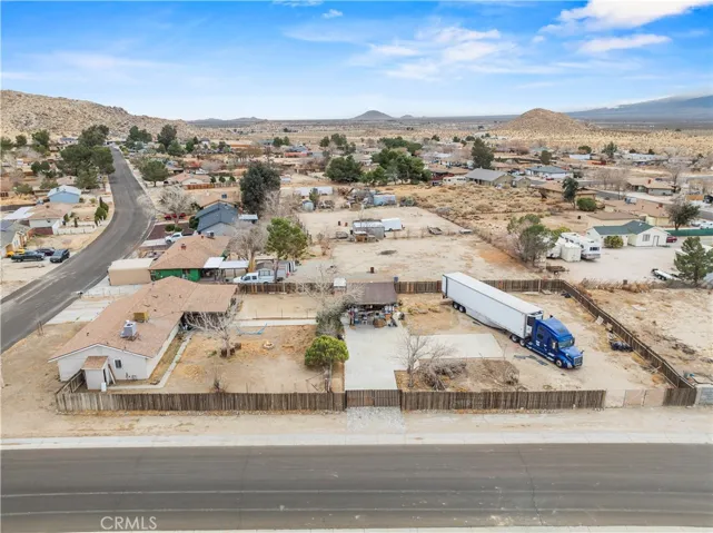 17104 Queensglen Avenue, Palmdale, California 93591