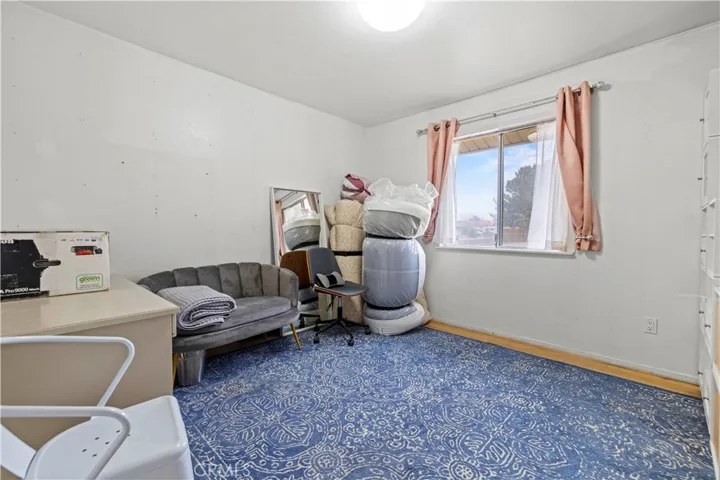 17104 Queensglen Avenue, Palmdale, California 93591