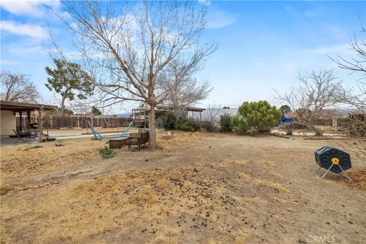 17104 Queensglen Avenue, Palmdale, California 93591