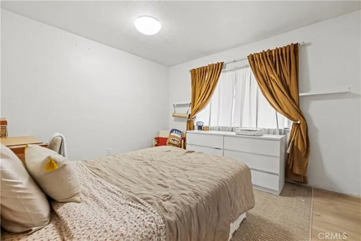 17104 Queensglen Avenue, Palmdale, California 93591