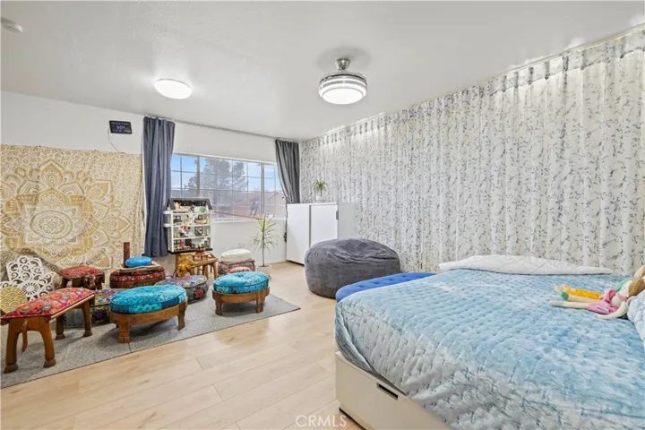 17104 Queensglen Avenue, Palmdale, California 93591