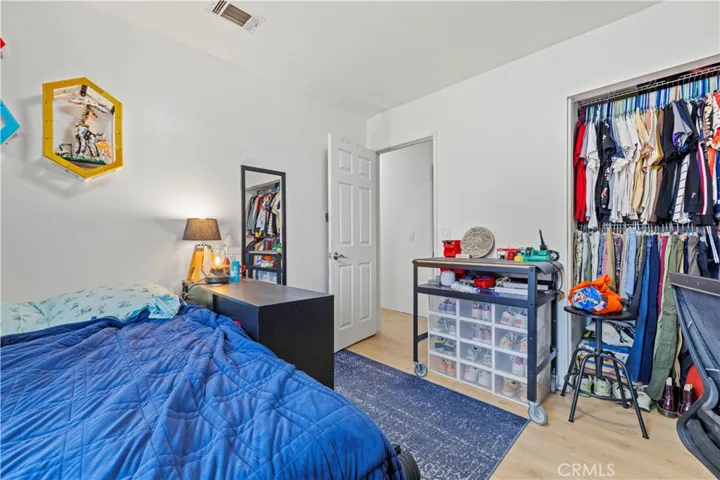 17104 Queensglen Avenue, Palmdale, California 93591