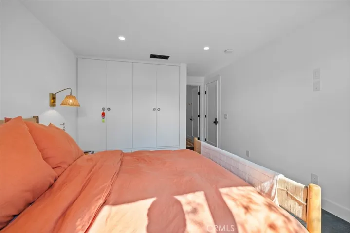 1701 Starlight Circle, Newport Beach, California 92660