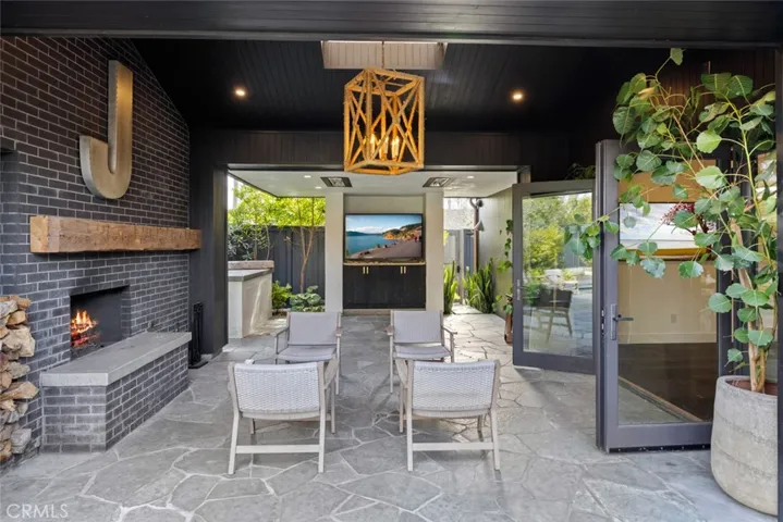 1701 Starlight Circle, Newport Beach, California 92660