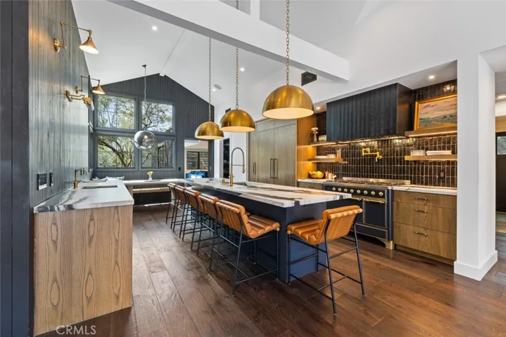 1701 Starlight Circle, Newport Beach, California 92660