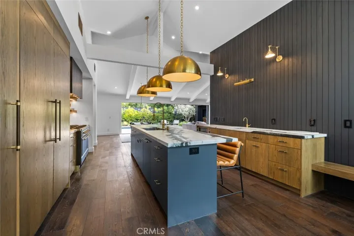 1701 Starlight Circle, Newport Beach, California 92660