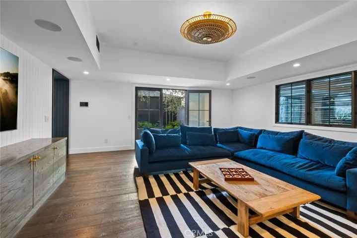 1701 Starlight Circle, Newport Beach, California 92660