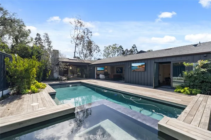 1701 Starlight Circle, Newport Beach, California 92660