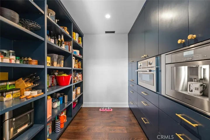 1701 Starlight Circle, Newport Beach, California 92660