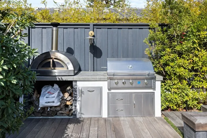 1701 Starlight Circle, Newport Beach, California 92660