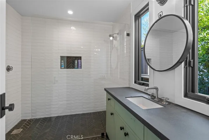 1701 Starlight Circle, Newport Beach, California 92660