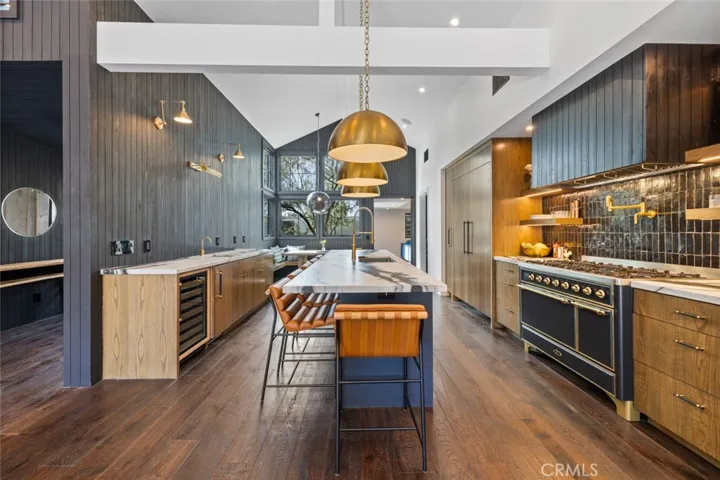 1701 Starlight Circle, Newport Beach, California 92660