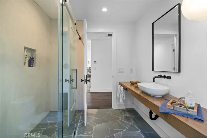 1701 Starlight Circle, Newport Beach, California 92660