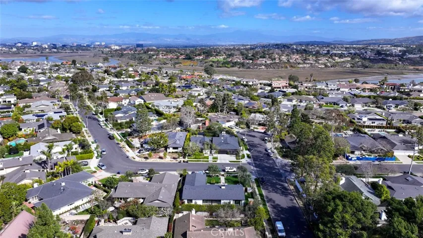 1701 Starlight Circle, Newport Beach, California 92660