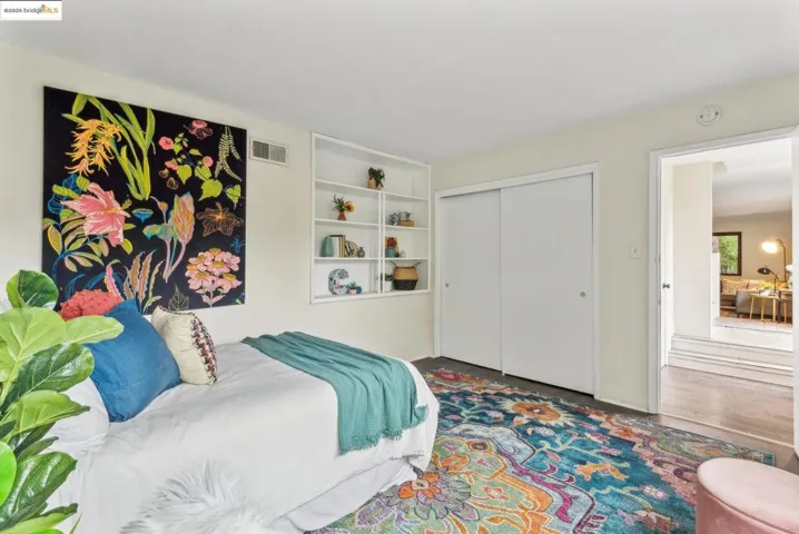 6 Ascot Lane, Oakland, California 94611