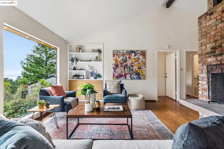 6 Ascot Lane, Oakland, California 94611