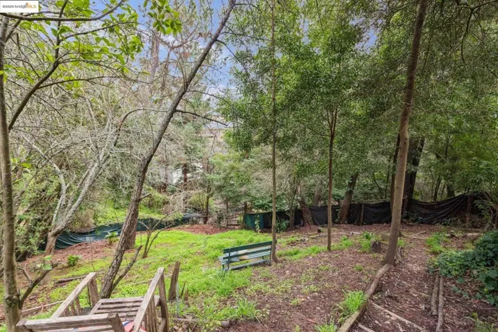 6 Ascot Lane, Oakland, California 94611