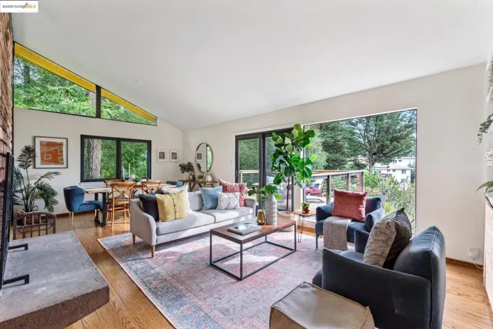 6 Ascot Lane, Oakland, California 94611