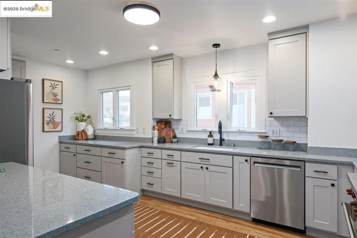1552 Sonoma Ave, Albany, California 94706