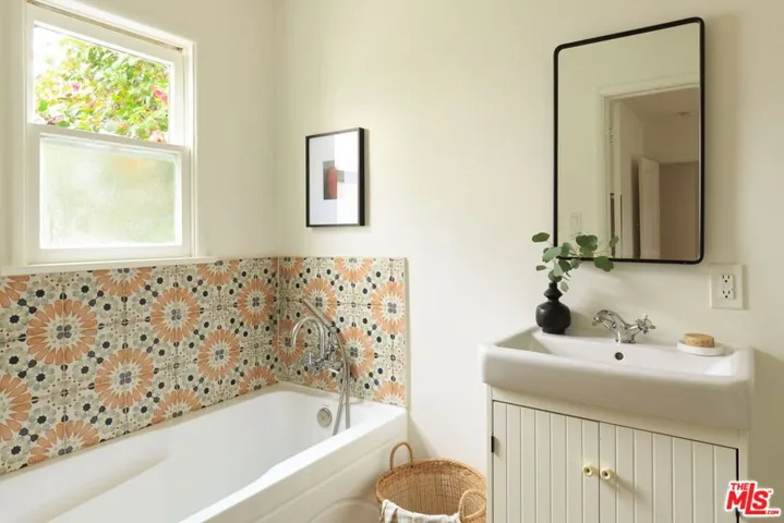 2427 31st Street, Santa Monica, California 90405