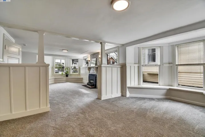 3268 Central Avenue, Alameda, California 94501-3109