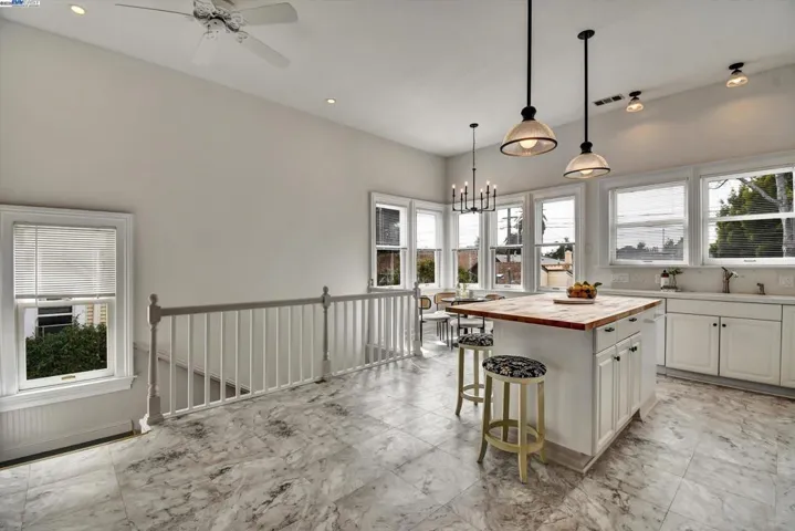 3268 Central Avenue, Alameda, California 94501-3109
