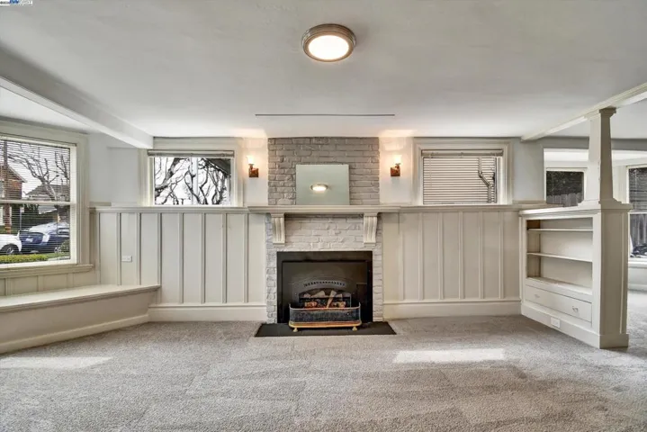 3268 Central Avenue, Alameda, California 94501-3109