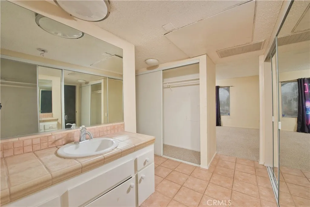 23515 Lyons Avenue 228, Valencia, California 91355 home-pic-8