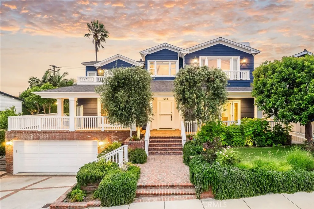 533 15th St, Manhattan Beach, California 90266, 6 Bedrooms Bedrooms, ,7 BathroomsBathrooms,Residential,For Sale,15th St,SB25031041