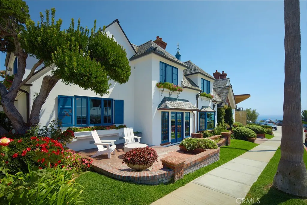 2800 Ocean Boulevard, Corona Del Mar, California 92625, 4 Bedrooms Bedrooms, ,4 BathroomsBathrooms,Residential,For Sale,Ocean,NP25033189