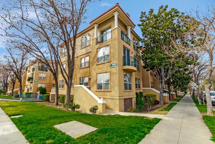 951 S 12th Street 110, San Jose, California 95112