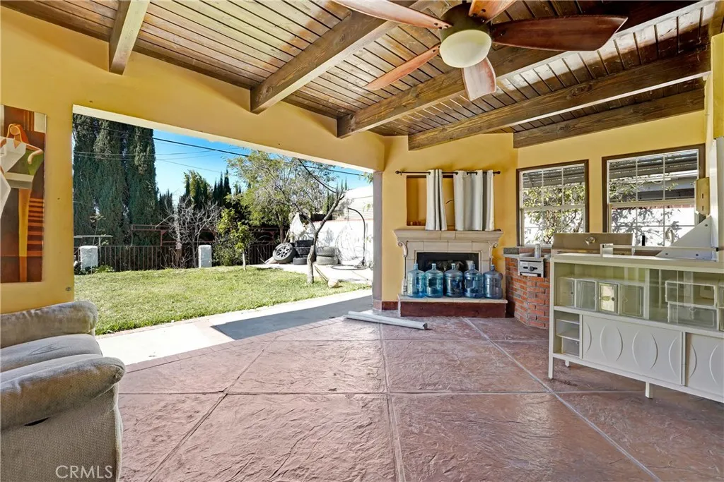 13901 Barner Avenue, Sylmar, California 91342 home-pic-6