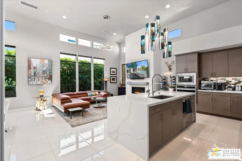 35297 District East Street, Cathedral City, California 92234 home-pic-8