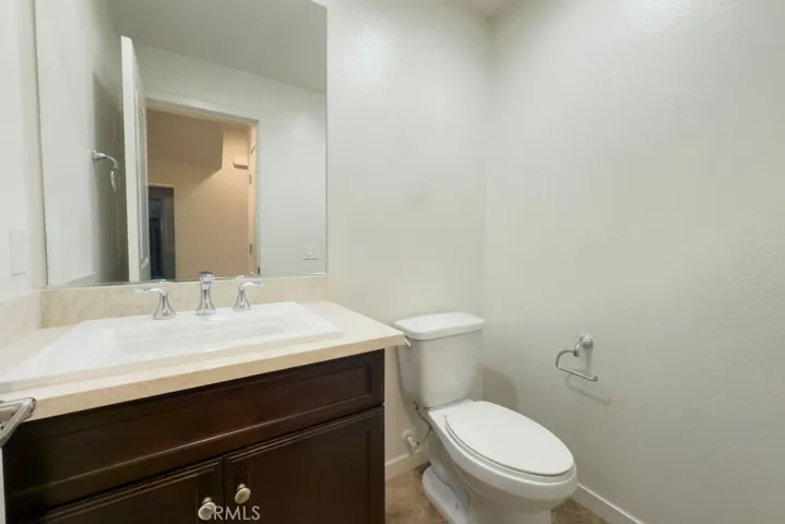 535 Rockefeller, Irvine, California 92612