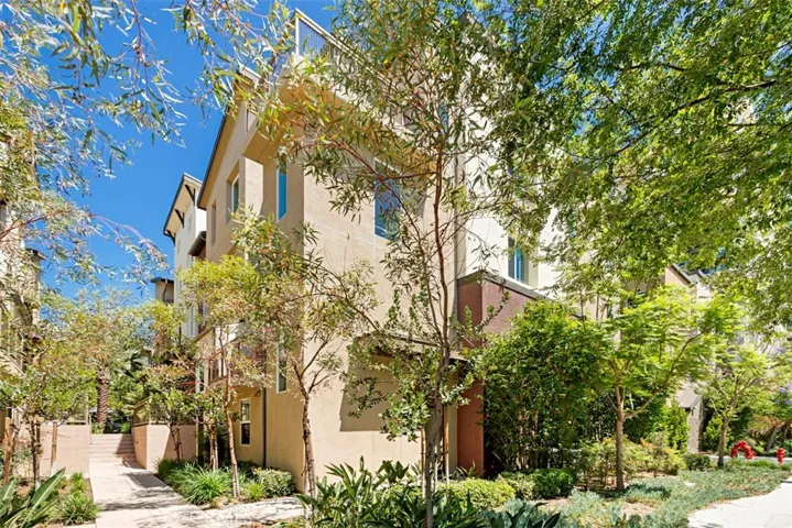 535 Rockefeller, Irvine, California 92612