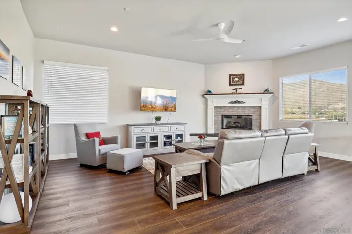 1540 Suncrest Vista Ln, Alpine, California 91901